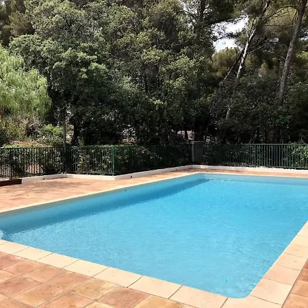 Vakantiehuis Joli 2p Vue Et Piscine