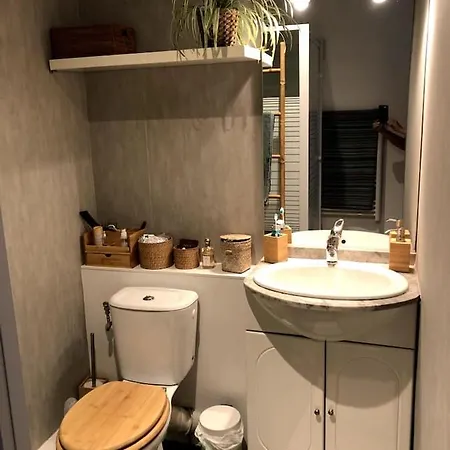 Joli 2p Vue Et Piscine Vakantiehuis